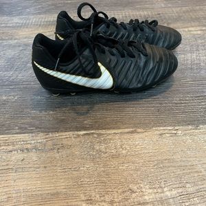 Kids soccer cleats